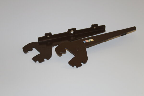Angle brackets T17 brown